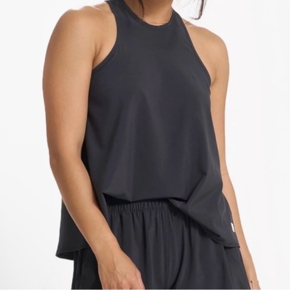 Vuori Villa Black Tank Top - Picture 2 of 4